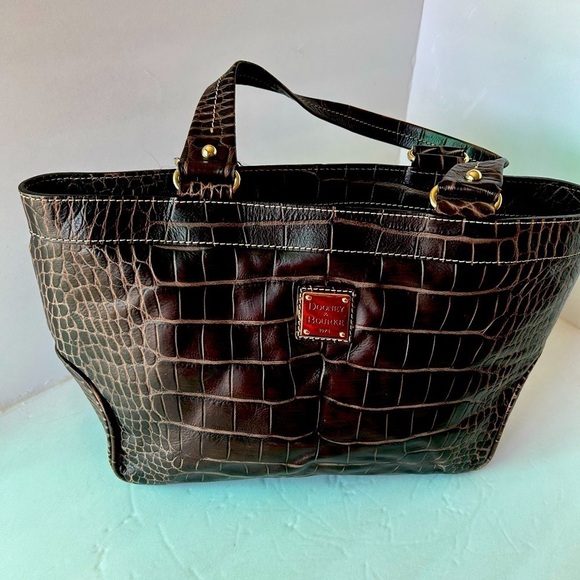 Dooney & Bourke NWOT Croc embossed leather shoulder bag - Picture 1 of 7